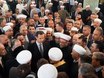 الرئيس بشار الأسد يؤدي صلاة  عيد الفطر بدمشق.