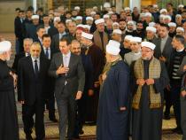 الرئيس الأسد يؤدي صلاة  عيد الفطر في رحاب جامع التقوى بدمشق.